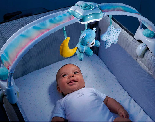 CHICCO Rainbow Sky 2 σε 1 παιχνίδι για καρότσι και μουσικό κουτί με νυχτερινό φως