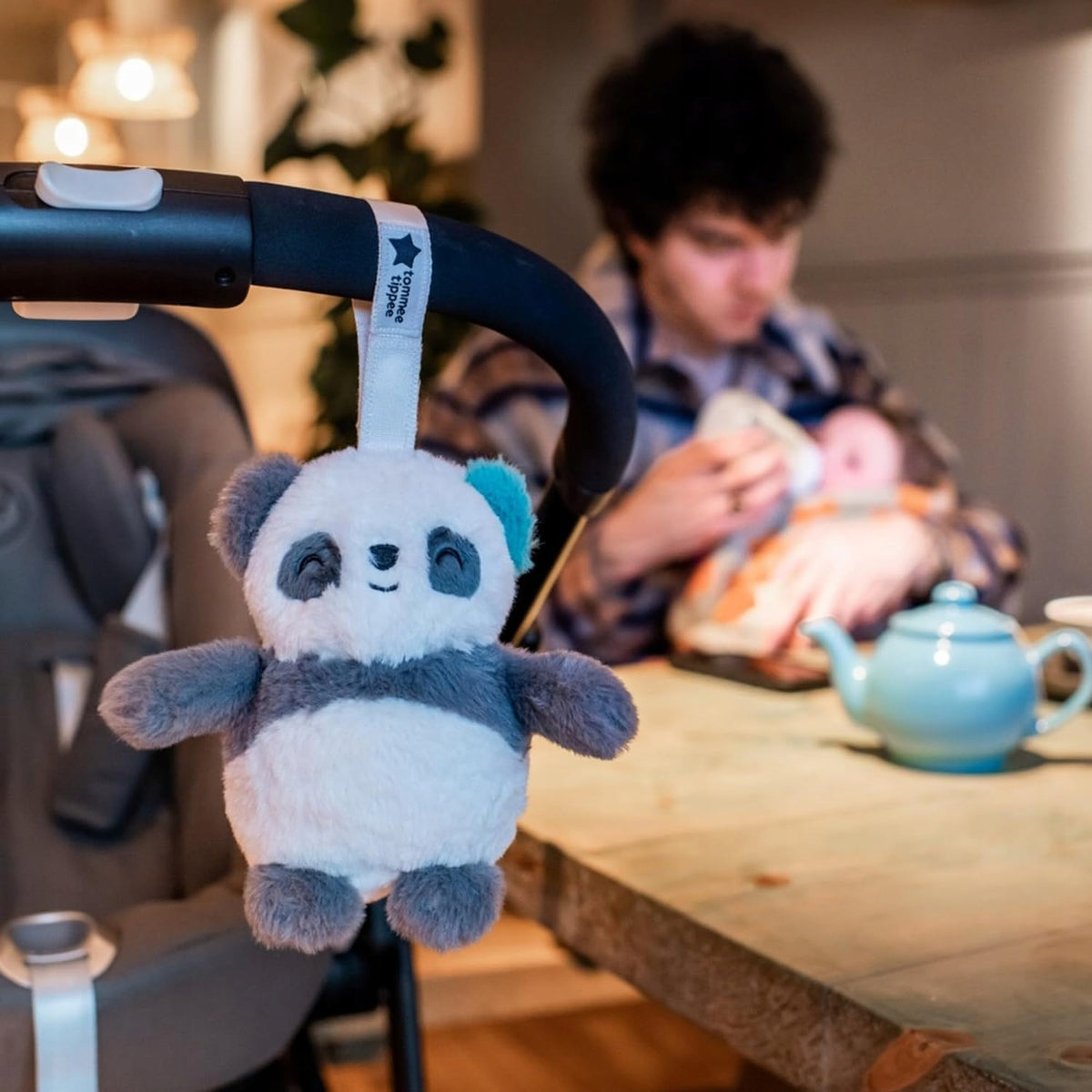 TOMMEE TIPPEE PipPanda Deluxe PRZYTULANKA lampka dźwięki czujnik płaczu, panda do wózka dla niemowląt