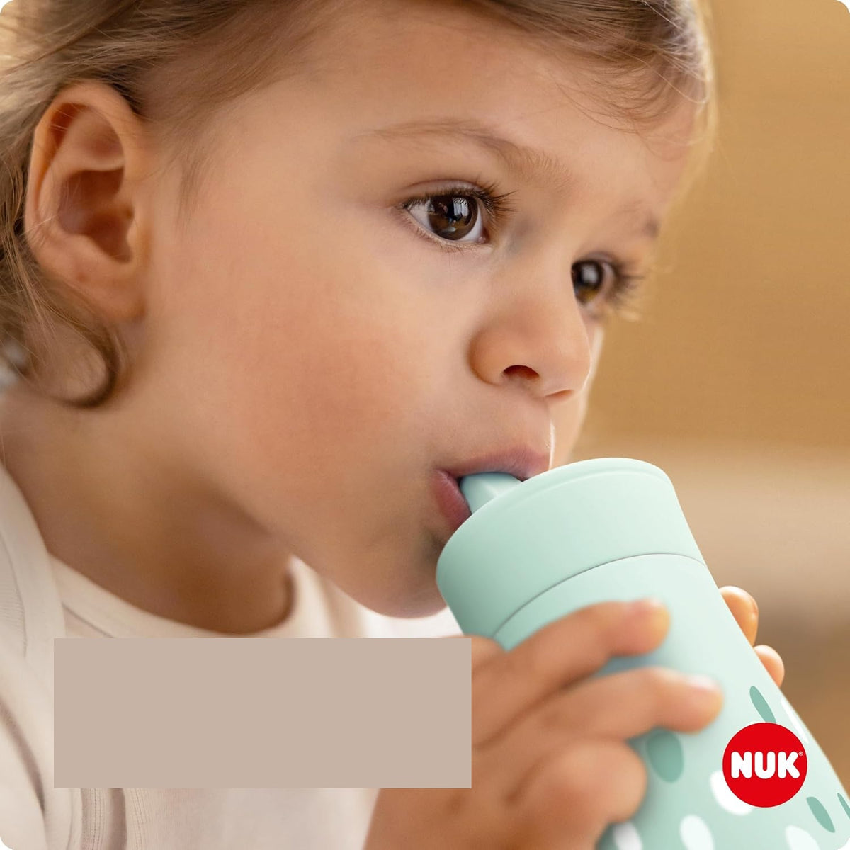 NUK Mini-Me Flip Trinkflasche mit Strohhalm und klappbarem Mundstück 450 ml 12+ Monate