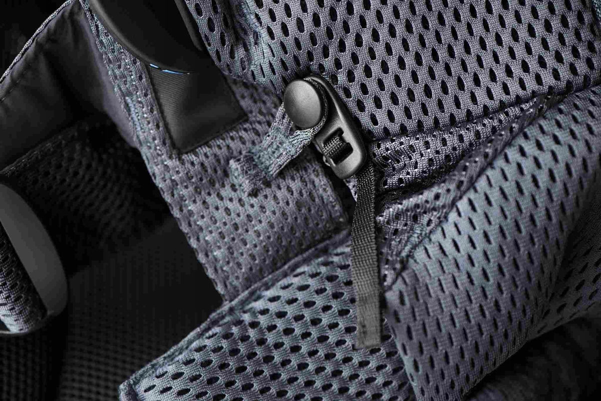 BABYBJORN Airy Mesh ergonomska nosilka 3,5-12kg