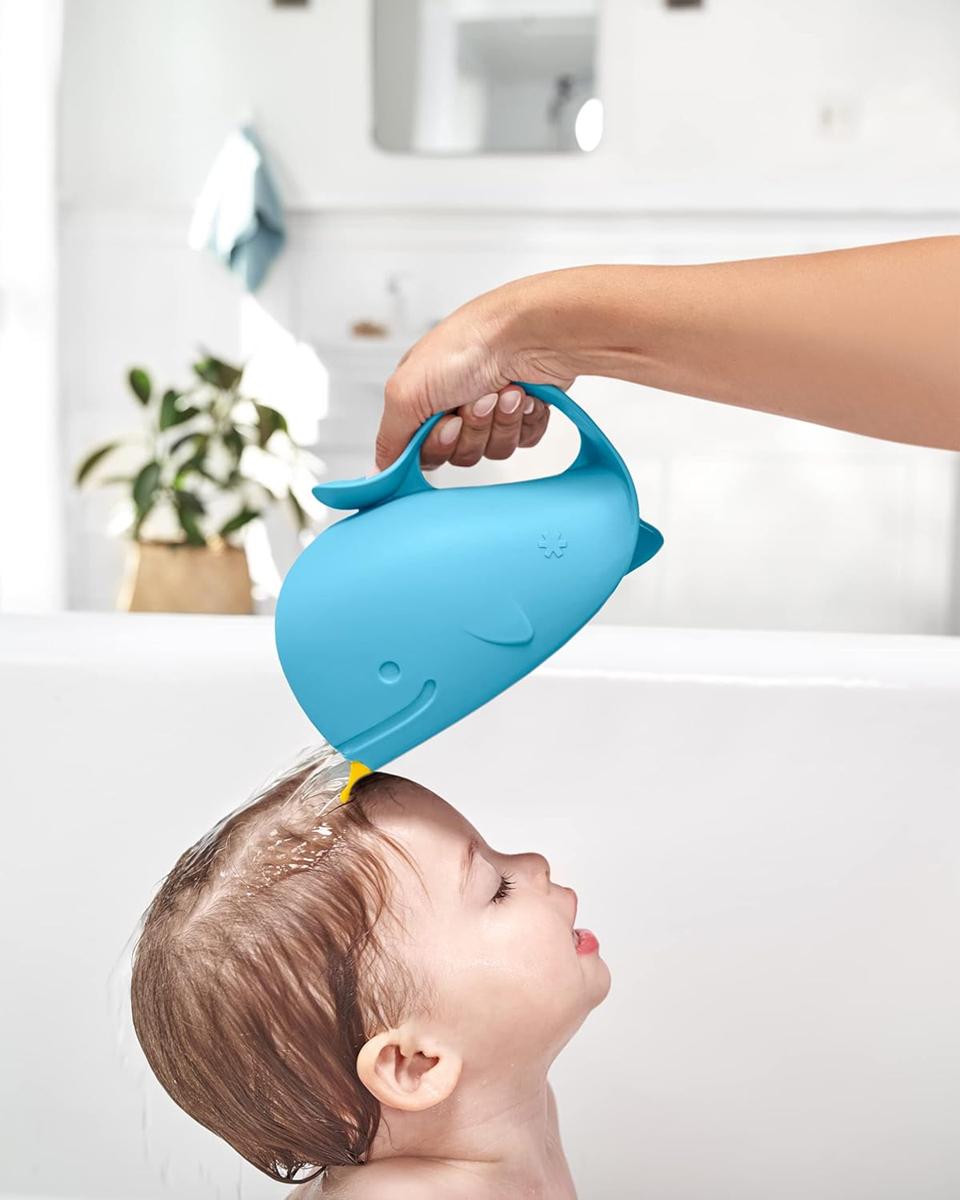 SKIP HOP Moby Rinser contenitore per risciacquare i capelli 710 ml BALENA