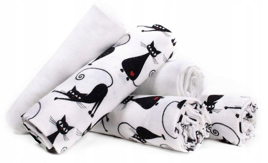 LULANDOflannel nappiesage 0 +3 x cat pattern, 2 x plaindimensions 70x80 cmnew condition