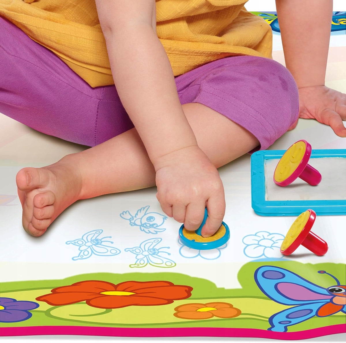 TOMY Aquadoodle Wassermalmatte und Zubehör 65 x 84 cm