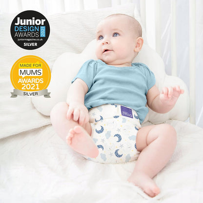 BAMBINO MIO otulacz na pieluchę <9kg niebieski z żyrafami, wielorazowy otulacz dla niemowląt