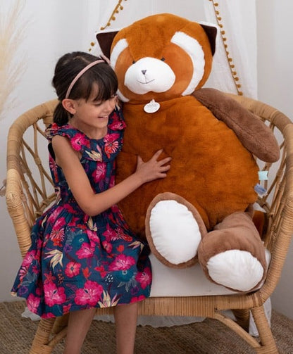 Zdjęcie poglądowe Doudou et Compagnie DC4065 – duża panda czerwona przytulana przez dziecko