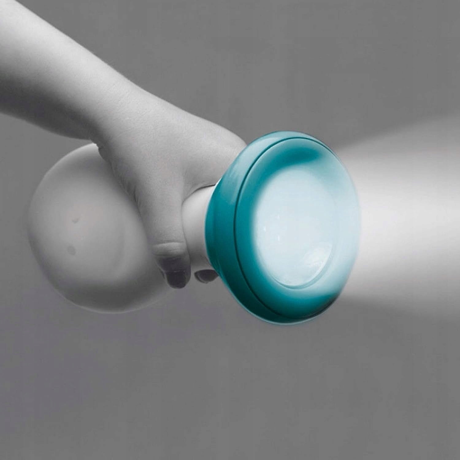 BEBE CONFORT Luluportable night light and torchage 0 +colour white and greendimensions 7 x 7 x 13 cmUSB power