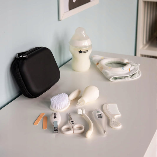 TOMMEE TIPPEE CareProtect sada pro péči o dítě 9 dílů + pouzdro
