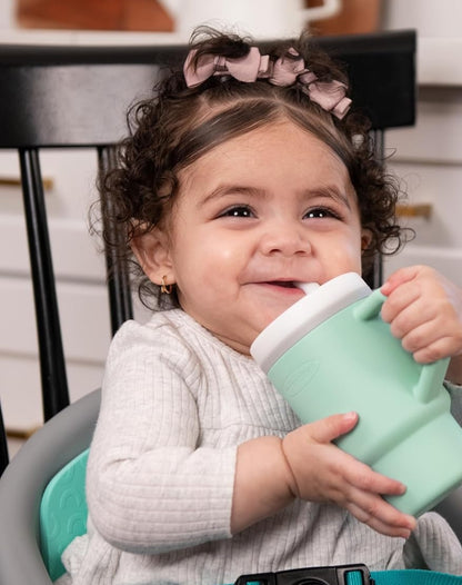 INFANTINO My 1st Tumbler silikonowy kubek niekapek z ustnikiem 266 ml 6 m+