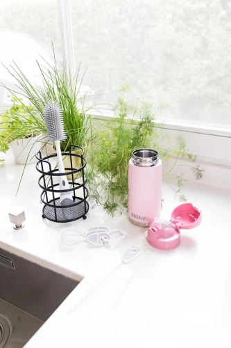 NUBY 2w1 szczotka do czyszczenia smoczków i butelek 30 cm + podstawka "O