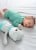 MyHummy szumiś przytulanka czujnik płaczu MIŚ LUCAS 24 cm JĘZYK NIEMIECKI "O