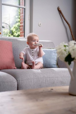ŻYRAFA SOPHIE gryzak naturalny SO PURE 18CM