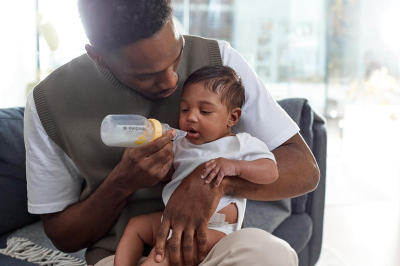 MEDELA SOFTCUP dokarmianie łyżeczka z butelką